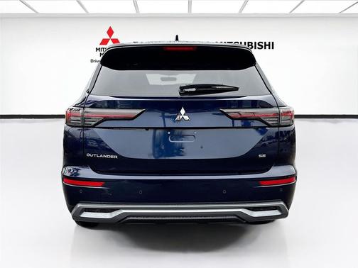 Cosmic Blue Metallic 2026 Mitsubishi Outlander SE 1.5T 2WD