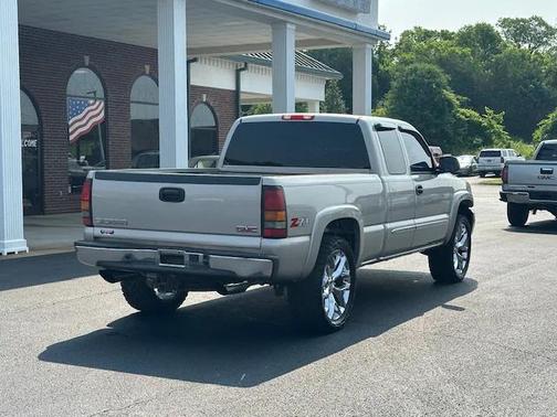 2005 GMC Sierra 1500 SLE Extended Cab