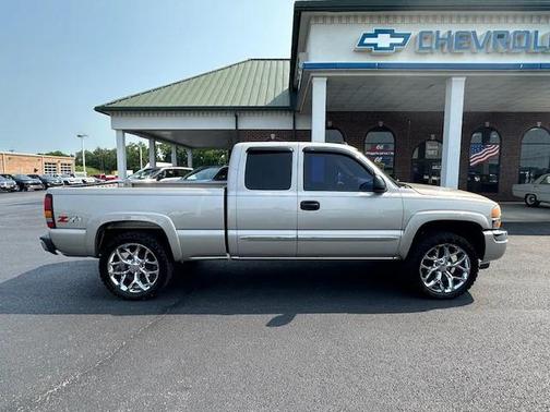 2005 GMC Sierra 1500 SLE Extended Cab