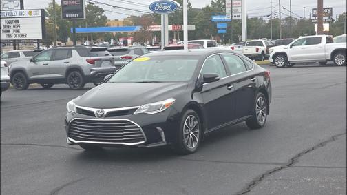 2018 Toyota Avalon XLE