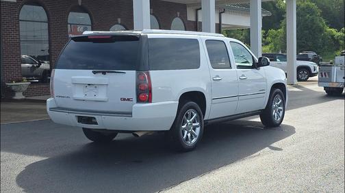 Summit White 2013 GMC Yukon XL Denali