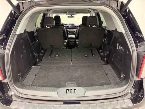 Agate Black Metallic 2020 Ford Explorer XLT