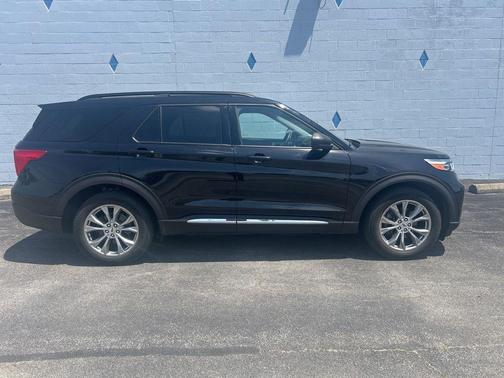Agate Black Metallic 2020 Ford Explorer XLT