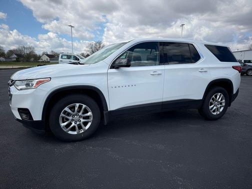 Summit White 2018 Chevrolet Traverse LS
