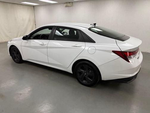 Quartz White 2021 Hyundai ELANTRA SEL