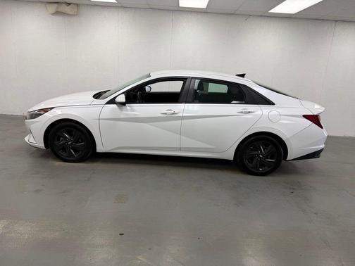 Quartz White 2021 Hyundai ELANTRA SEL