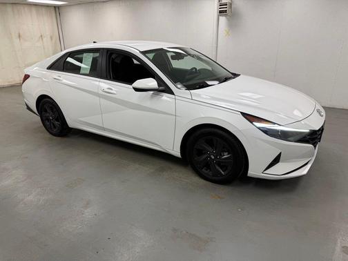 Quartz White 2021 Hyundai ELANTRA SEL