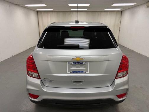 Silver Ice Metallic 2020 Chevrolet Trax LS