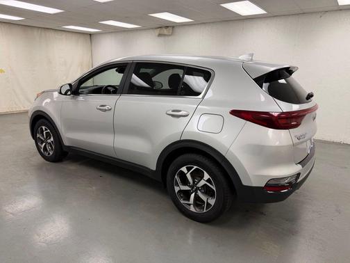 Sparkling Silver 2020 Kia Sportage LX