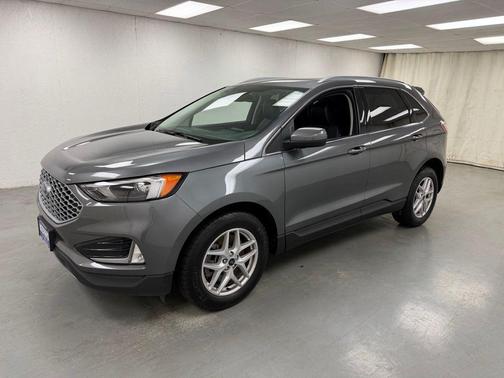 Carbonized Gray Metallic 2024 Ford Edge SEL
