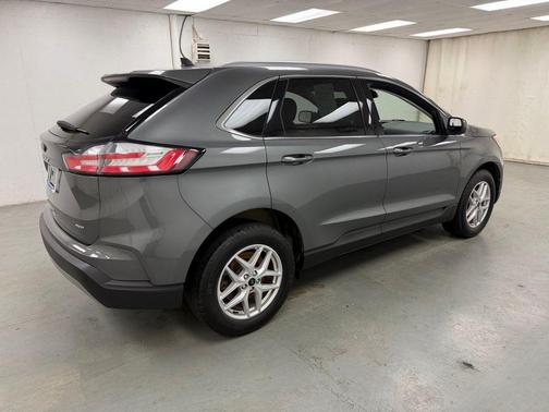 Carbonized Gray Metallic 2024 Ford Edge SEL