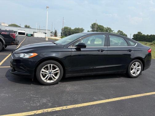 Shadow Black 2018 Ford Fusion SE