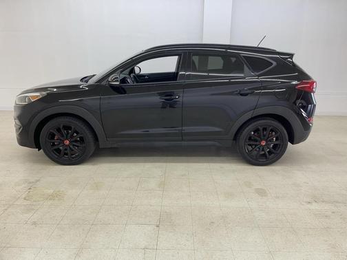 2017 Hyundai TUCSON Night