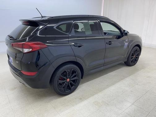 2017 Hyundai TUCSON Night