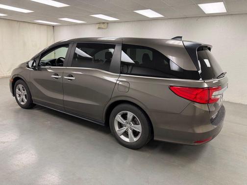 Modern Steel Metallic 2018 Honda Odyssey EX-L