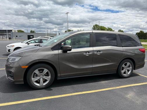 Modern Steel Metallic 2018 Honda Odyssey EX-L