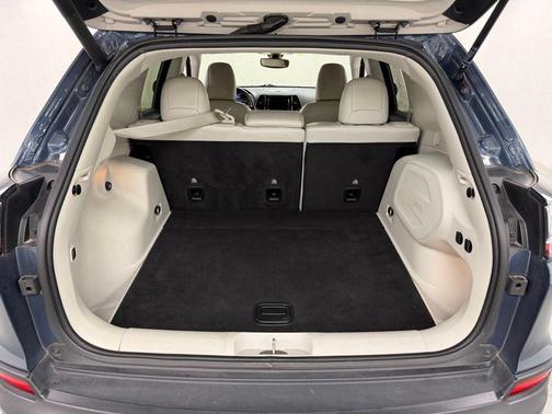 Slate Blue Pearlcoat 2020 Jeep Cherokee Limited