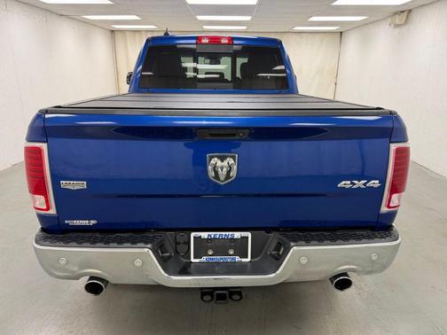 Blue Streak Pearlcoat 2017 RAM 1500 Laramie