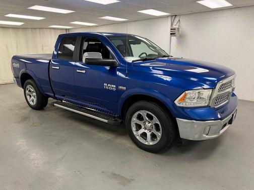 Blue Streak Pearlcoat 2017 RAM 1500 Laramie