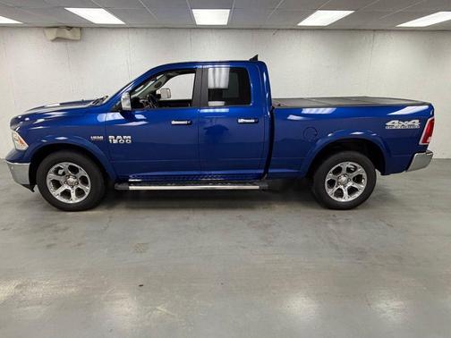 Blue Streak Pearlcoat 2017 RAM 1500 Laramie