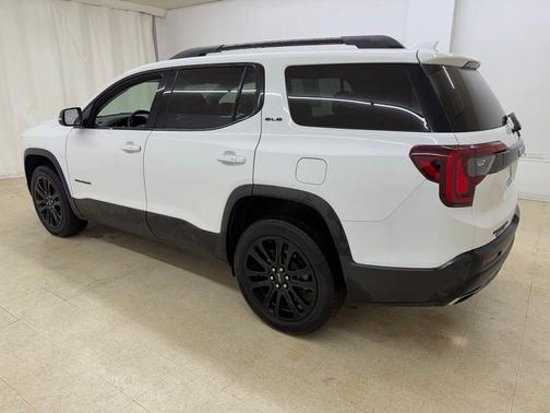 2023 GMC Acadia FWD SLE