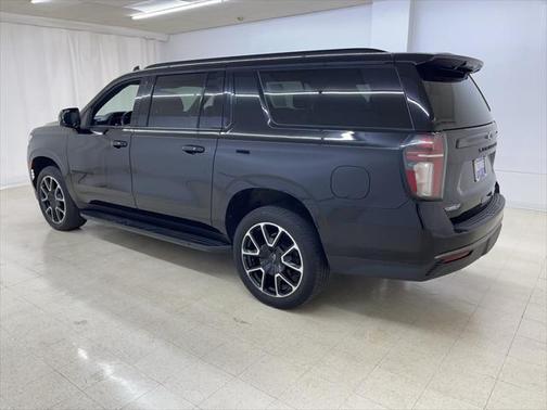 2022 Chevrolet Suburban RST
