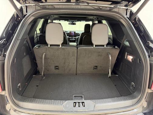 Black Metallic 2024 Ford Explorer ST-Line