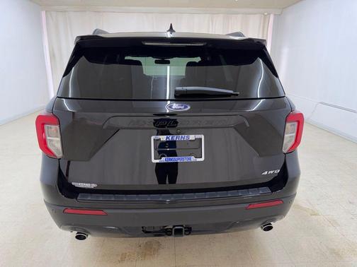 Black Metallic 2024 Ford Explorer ST-Line