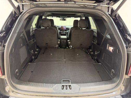 Black Metallic 2024 Ford Explorer ST-Line