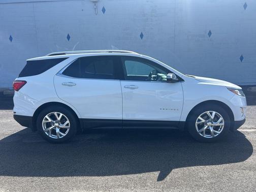 Summit White 2019 Chevrolet Equinox Premier