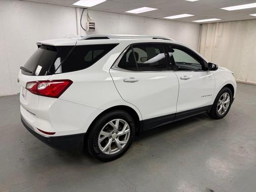 Summit White 2019 Chevrolet Equinox Premier