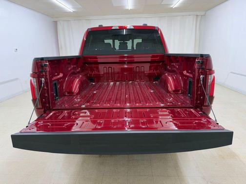 Ruby Red Metallic Tinted Clearcoat 2026 Ford F-150 XLT
