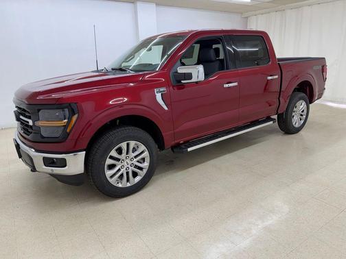 Ruby Red Metallic Tinted Clearcoat 2026 Ford F-150 XLT