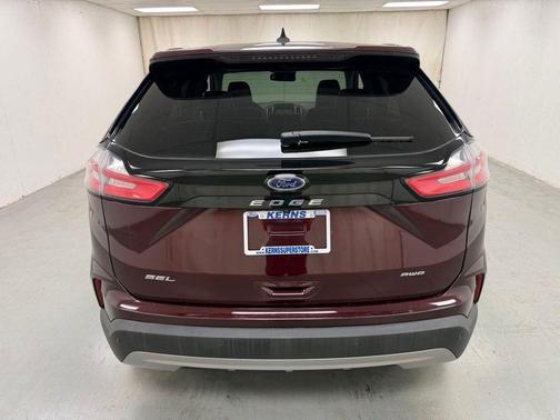Burgundy Velvet Metallic Tinted Clearcoat 2023 Ford Edge SEL
