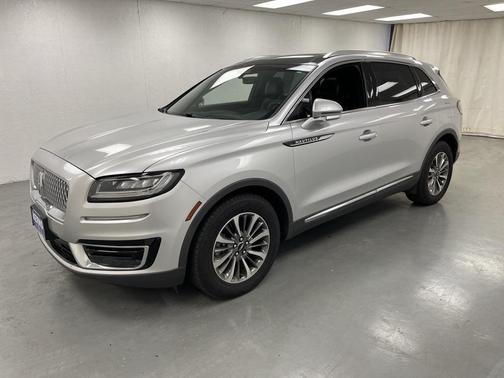 2019 Lincoln Nautilus Select
