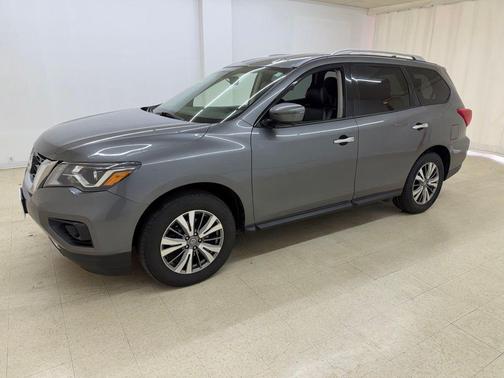 Gun Metallic 2019 Nissan Pathfinder SL