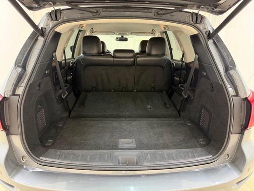 Gun Metallic 2019 Nissan Pathfinder SL