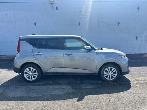 Steel Gray 2022 Kia Soul LX