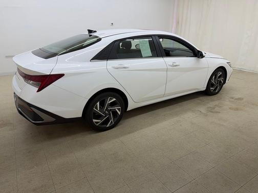 Serenity White 2025 Hyundai ELANTRA SEL
