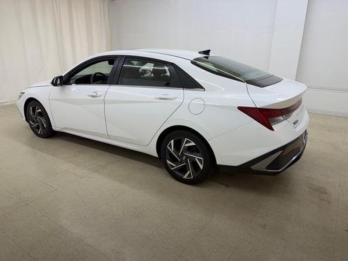 Serenity White 2025 Hyundai ELANTRA SEL