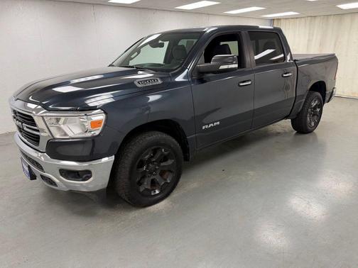 Maximum Steel Metallic Clearcoat 2019 RAM 1500 Big Horn