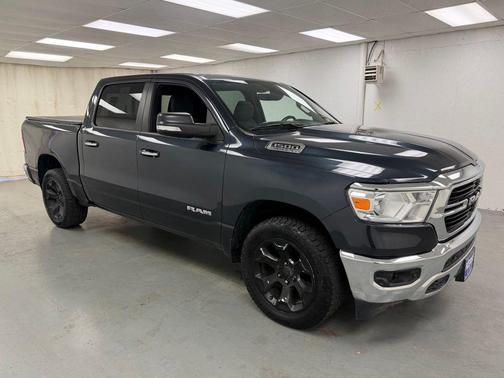 Maximum Steel Metallic Clearcoat 2019 RAM 1500 Big Horn