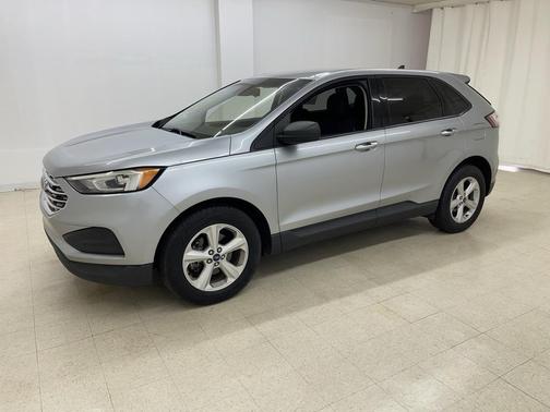 2020 Ford Edge SE