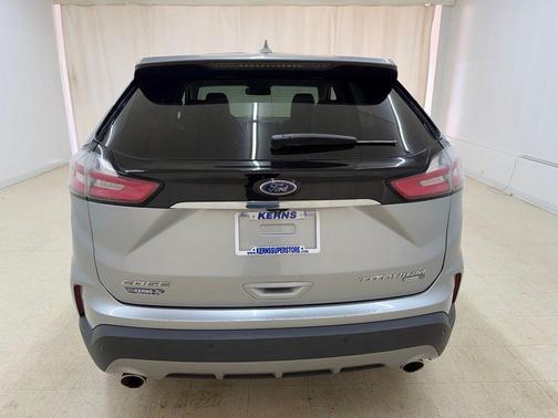 Iconic Silver Metallic 2020 Ford Edge Titanium