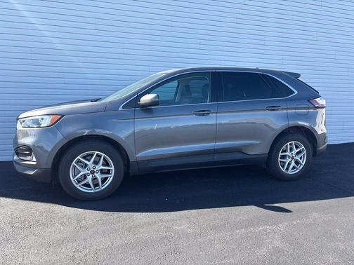 Carbonized Gray Metallic 2024 Ford Edge SEL