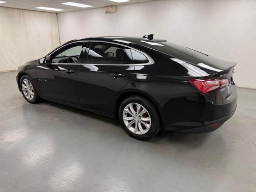 Mosaic Black Metallic 2019 Chevrolet Malibu LT