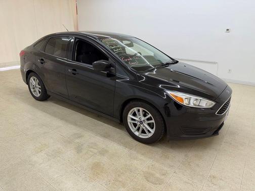 Shadow Black 2018 Ford Focus SE