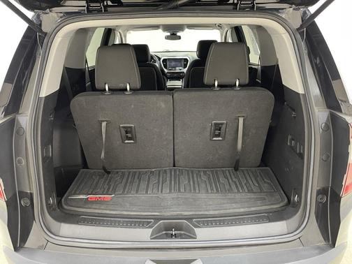 2022 GMC Acadia AWD SLE