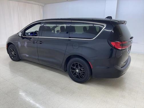 2023 Chrysler Pacifica Touring