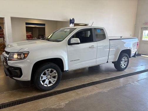 Summit White 2022 Chevrolet Colorado LT